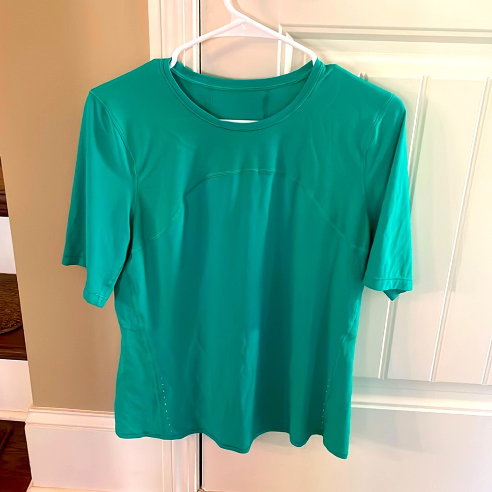 Lululemon green size 4